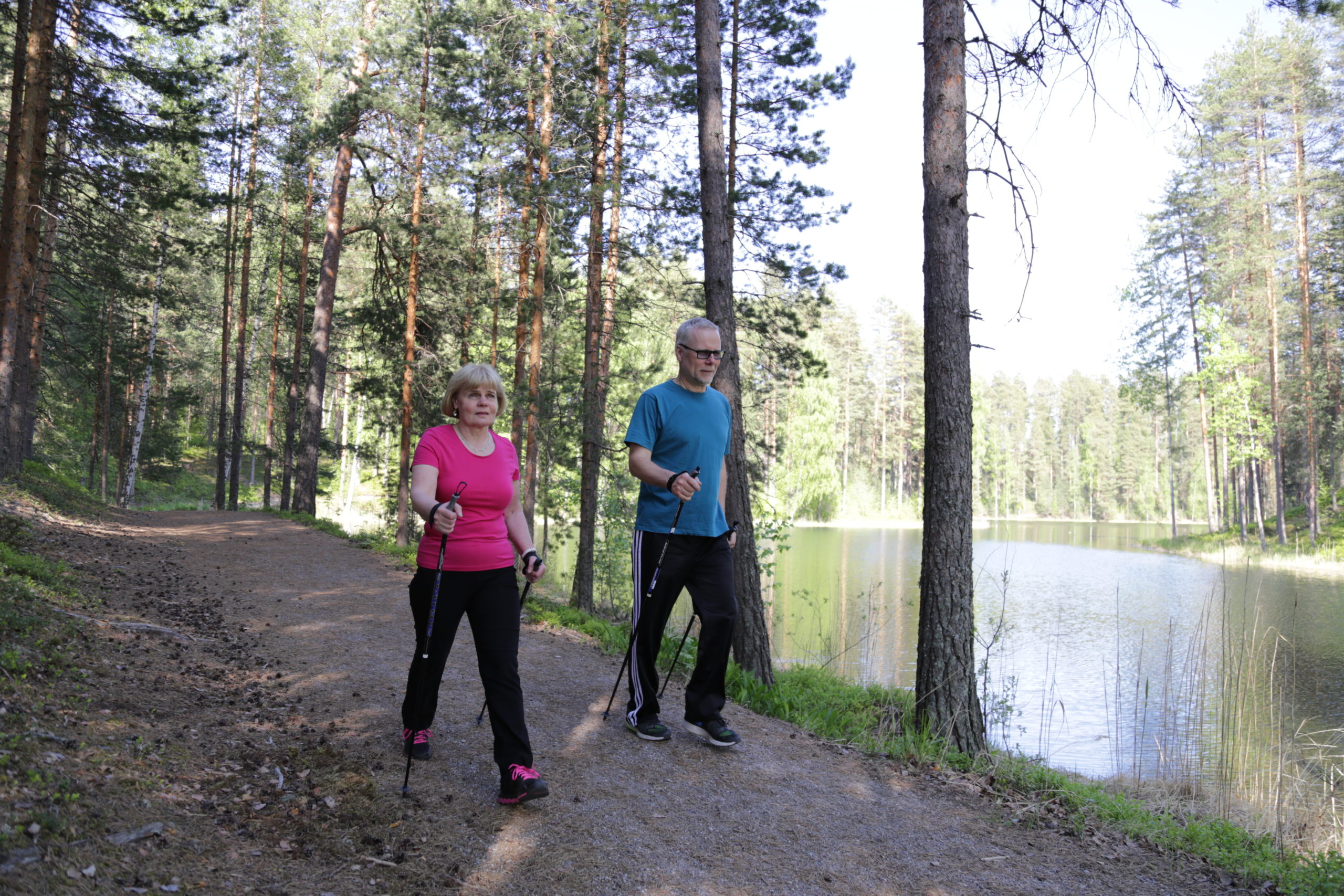 sauvakävelyä lähiympäristössä